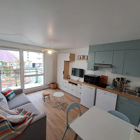 Au Petit Apartment *
